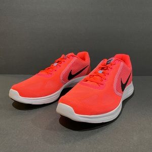 Nike Revolution 3 Women’s 10
